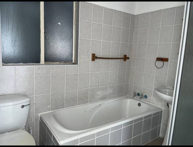 2 BEDROOM APARTMENT FOR SALE IN EDENVALE CENTRAL